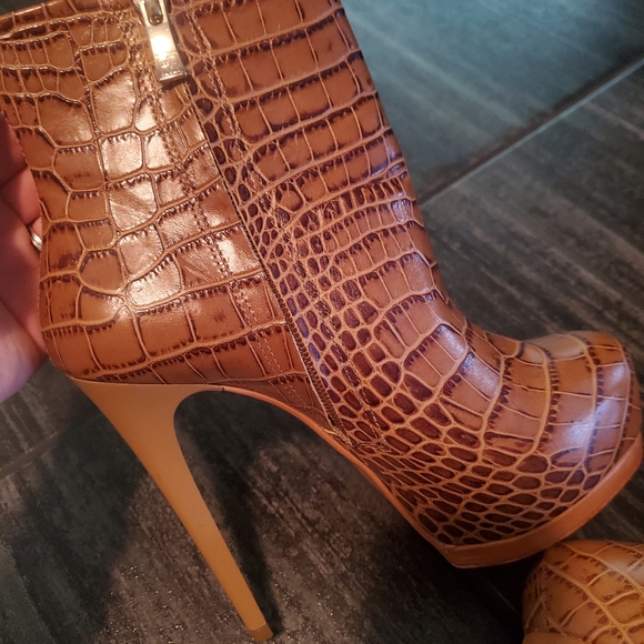 Booties - Picture 5 of 5